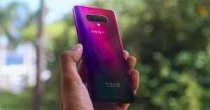 Смартфон Oppo Find X2 показали на рендерах