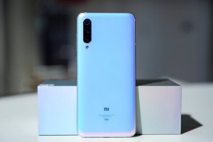 Смартфон Xiaomi Mi 9 Pro 5G обновили до Android 10