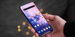 Смартфон OnePlus 8 Pro получит очень яркий экран