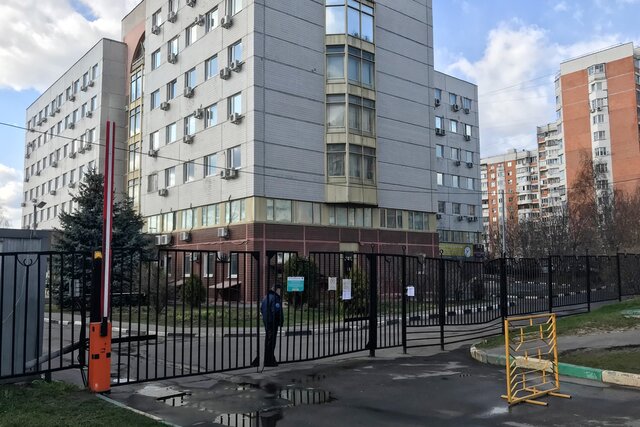 Московская поликлиника закрыта из-за заражения врачей COVID-19. Главврач — в больнице на аппарате ИВЛ