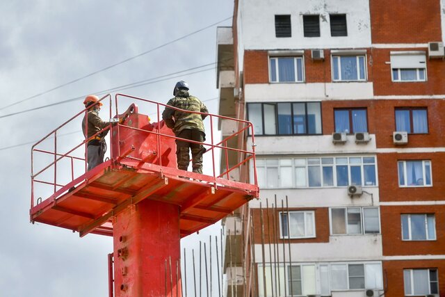 Москва не снимает карантинные ограничения — хотя по рекомендациям главного антивирусного ведомства уже можно