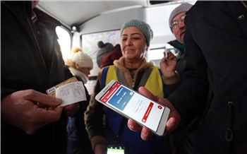 «Поломка терминала и некомпетентность кондуктора»: в Красноярске проверили систему безналичной оплаты проезда в автобусах