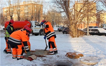 «КрасКом» предупреждает красноярцев об опасных канализационных люках