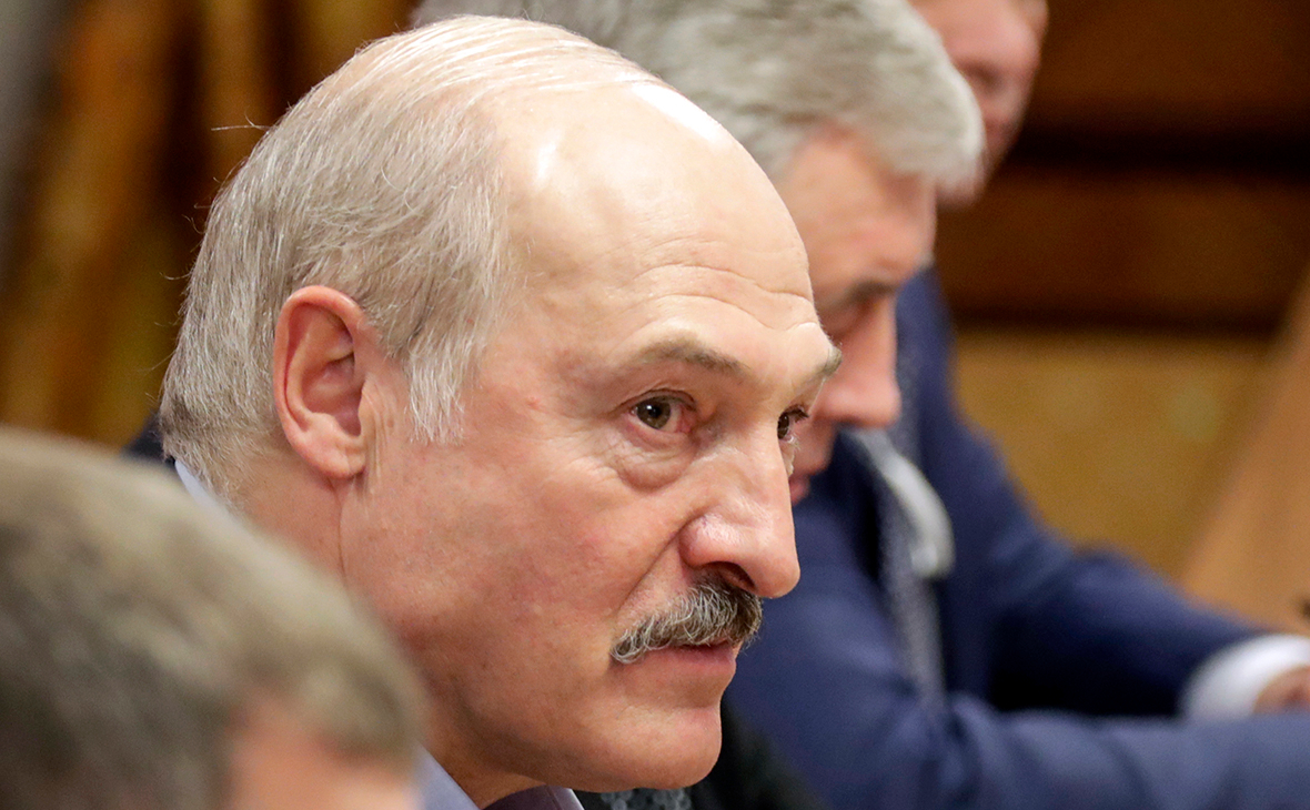 Лукашенко заявил о намеках руководства России на присоединение Белоруссии