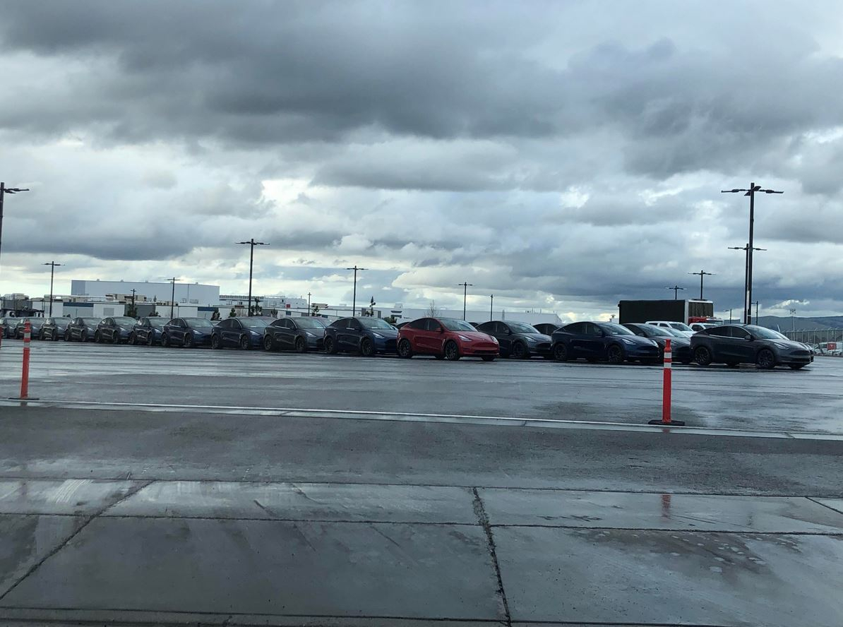 Tesla начала поставки электромобиля Model Y на несколько дней раньше графика