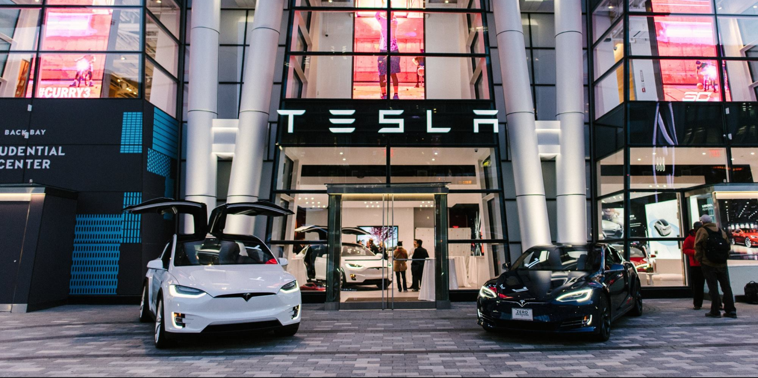 Tesla отправит в неоплачиваемый отпуск большинство сотрудников отделов продаж и доставки