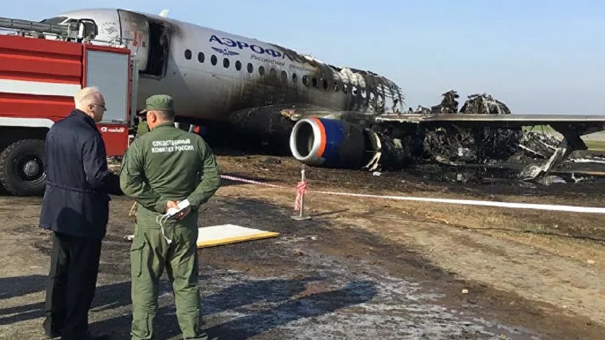 «Производитель должен был доработать судно». Пилот SSJ 100 рассказал свою версию трагедии в Шереметьево