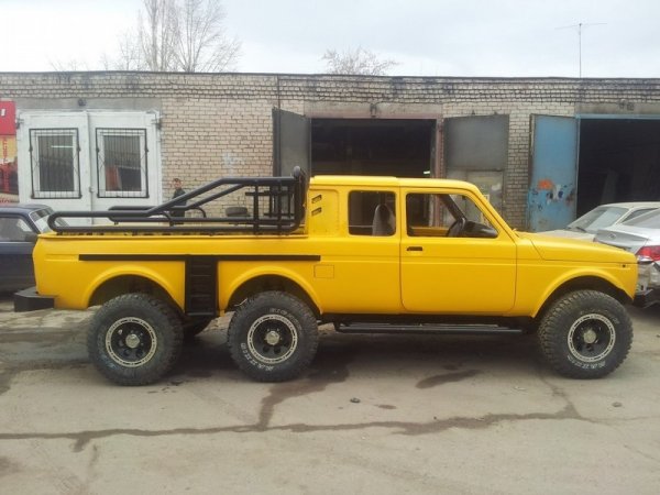 Такие надо на конвейер вместо всякой дичи! В сети показали LADA 6x6 – наш ответ «Гелендвагену»