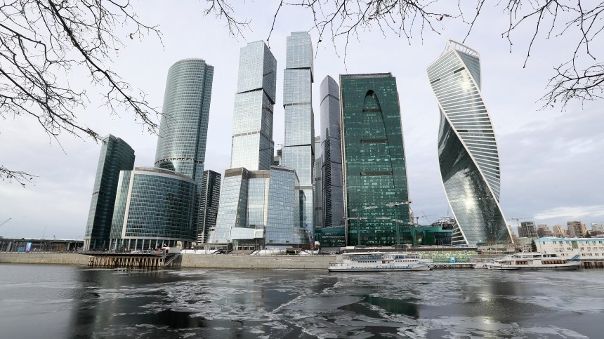 Подробности обрушения части стеклянной наружной стены в башне Москва-сити