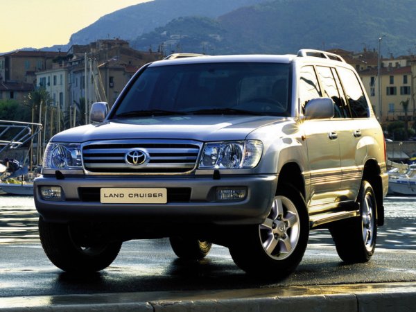 Хоть и японское, но старье? Что нужно учитывать при покупке Toyota Land Cruiser 100