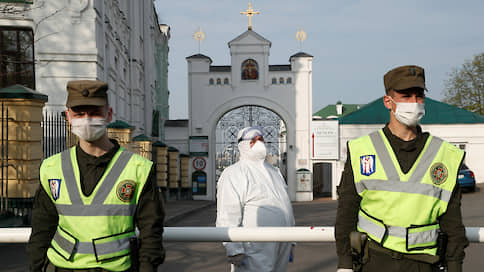 Украинская Пасха выходит из изоляции // Президент Зеленский не захотел ссориться с верующими