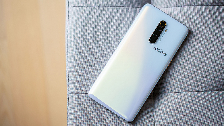 Гроза Xiaomi стремительно дешевеет. Realme X2 Pro можно купить уже дешевле 300 долларов в Китае