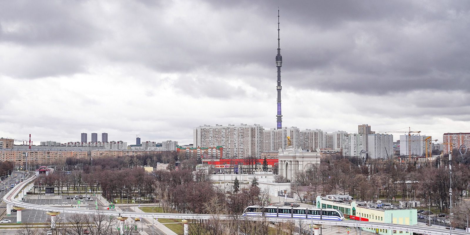 В благодарность врачам: Останкинскую телебашню украсит открытка с бьющимся сердцем