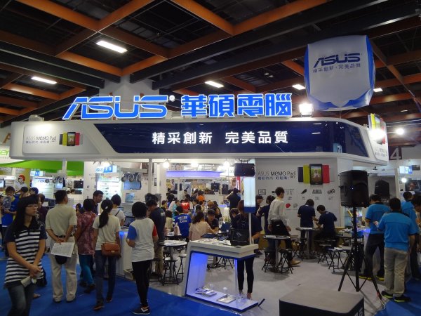 ASUS оснастила ноутбук двумя 4K-экранами