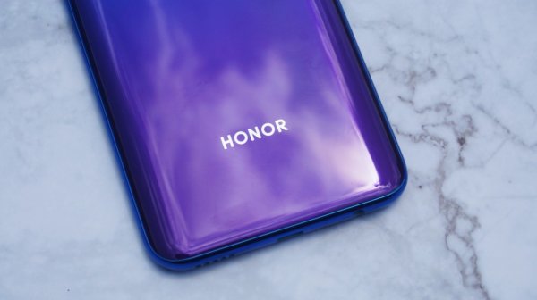 «Фронталка» будет выдвижной? В сеть утекли фото Honor 9X