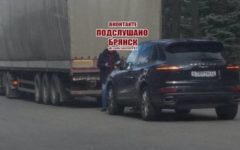 В центре Брянска Porsche протаранил фуру