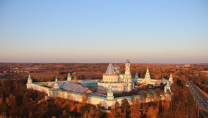 Топ-10 популярных городов для путешествий в марте