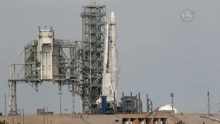 Пуск носителя Falcon 9 отложен