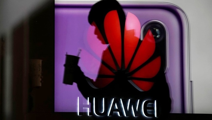 Huawei и Xiaomi согласились предустанавливать российские приложения