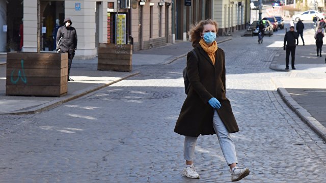 The Guardian (Великобритания): ученые спрашивают, может ли летнее тепло помочь в борьбе с Covid-19?