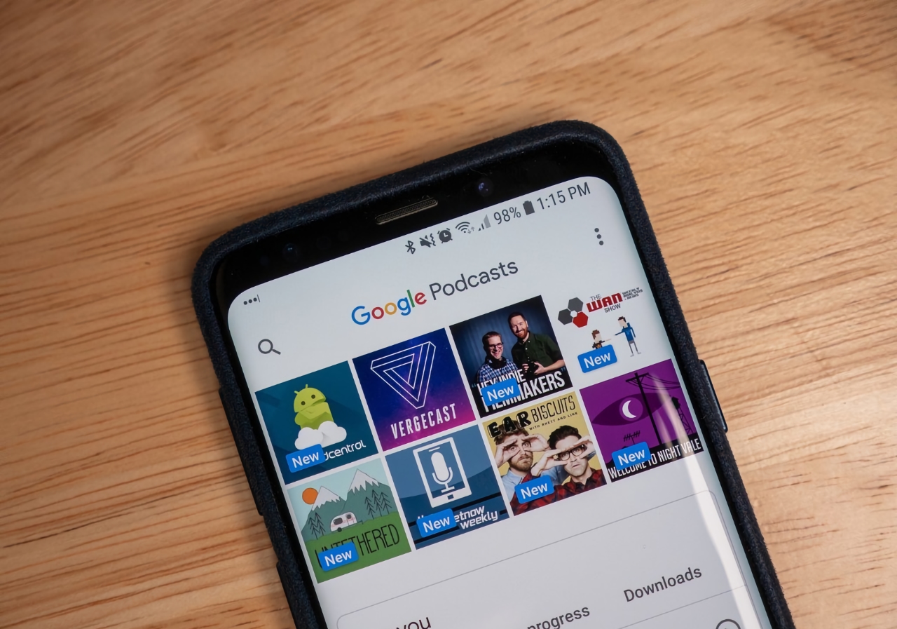 Google обновила приложение Podcasts: новый дизайн, функция автозагрузки и уведомления о новых эпизодах