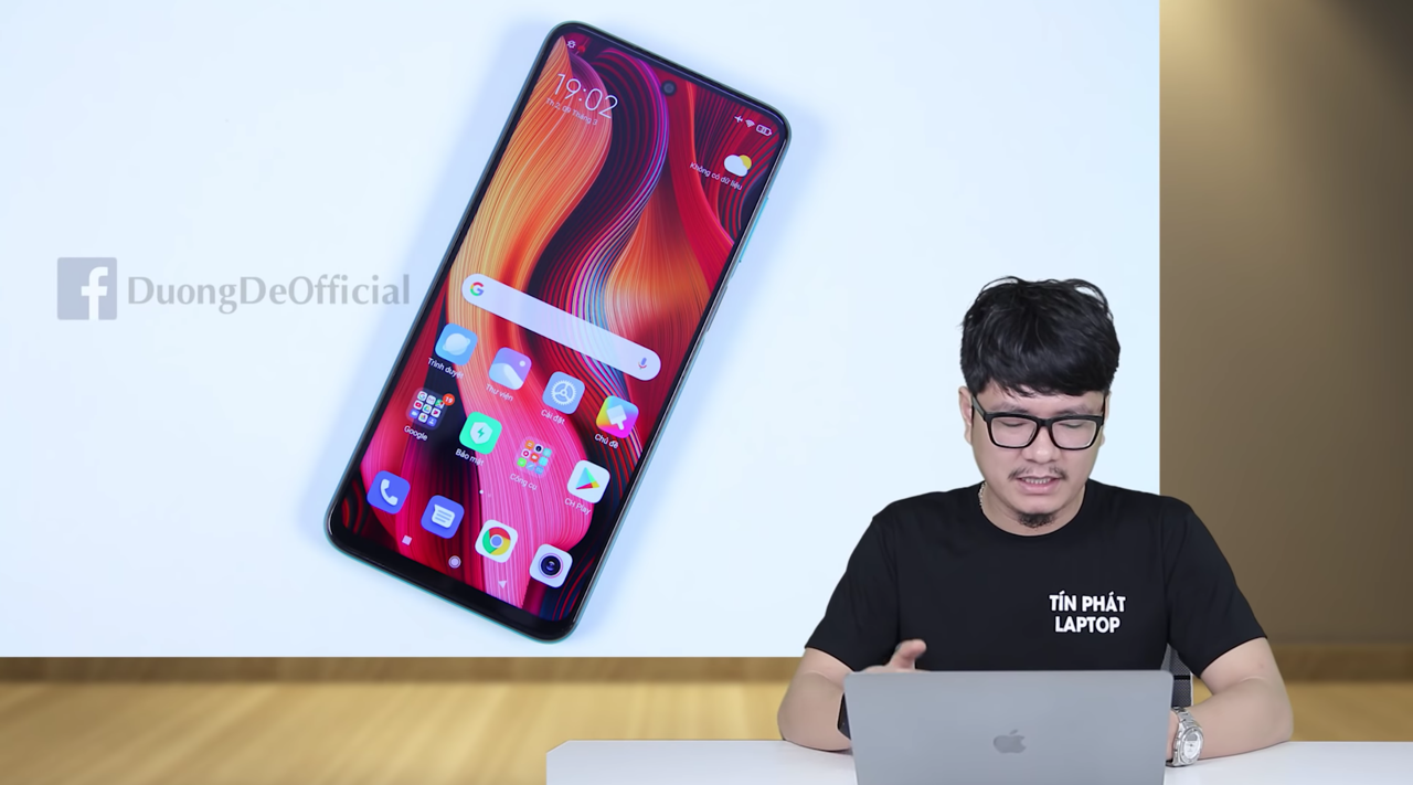 Качественные фото Redmi Note 9 Pro: дисплей с вырезом по центру и квадратная камера с четырьмя модулями