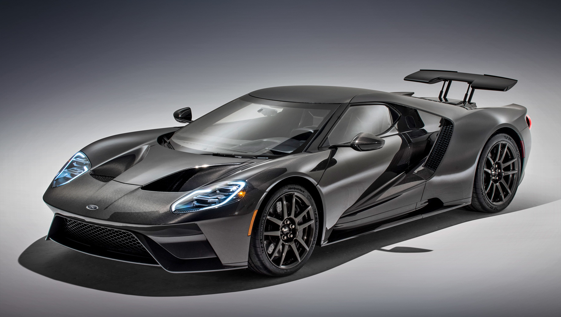 Суперкар Ford GT стал мощнее и обрёл версию Liquid Carbon