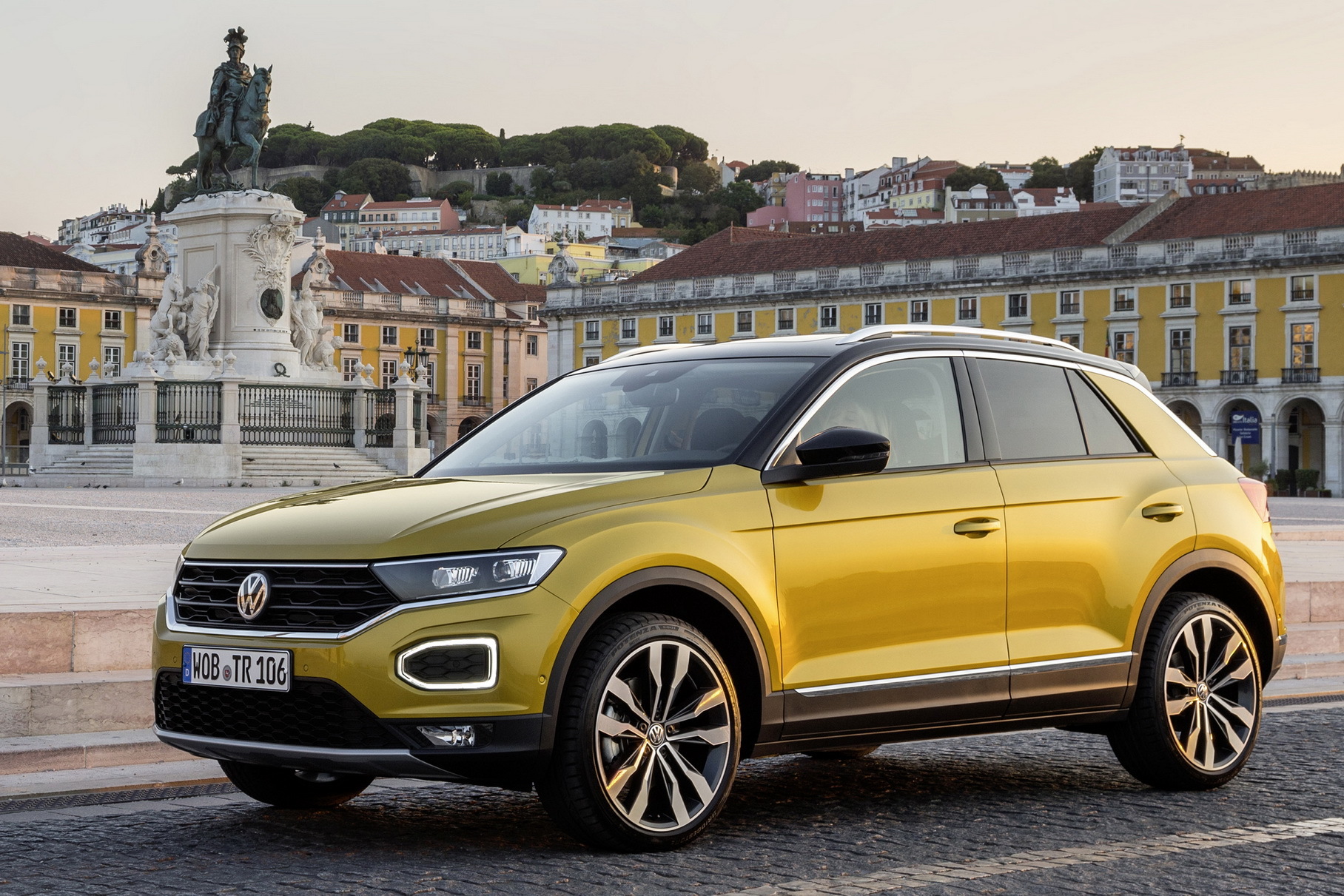 Volkswagen может превратить кроссовер T-Roc в спортивный гибрид