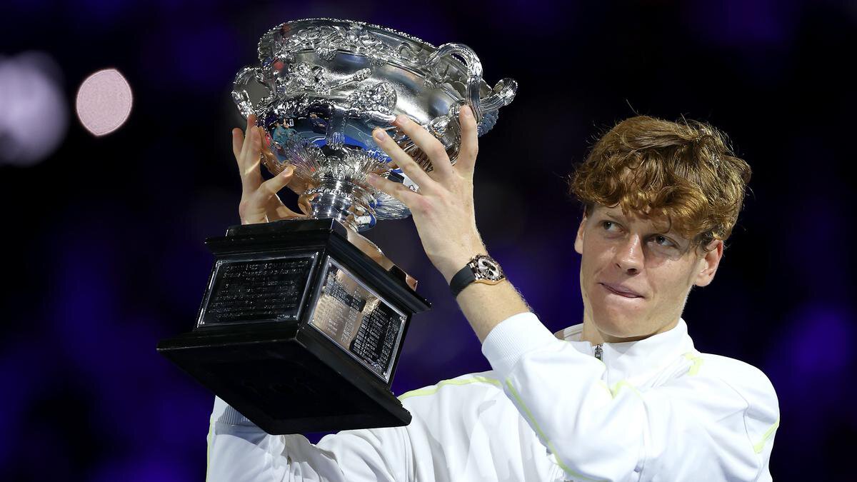 Синнер вновь взял Australian Open, 7:1 от «Барсы», «МЮ» выиграл с одним ударом в створ, 920-й гол Роналду, победы Лагрейда и Клэбо, Жирков спорит с Трампом и другие новости