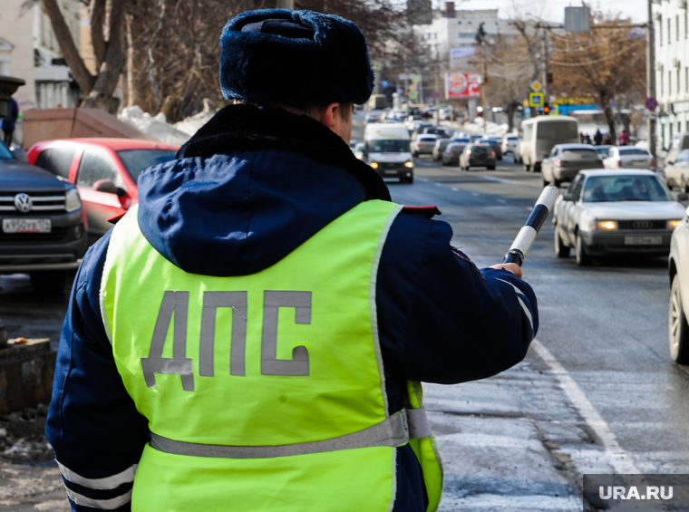 Пермский полицейский разбил служебную машину в ДТП и попал в больницу