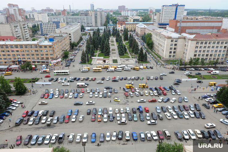 В Челябинске начинают создавать платные парковки