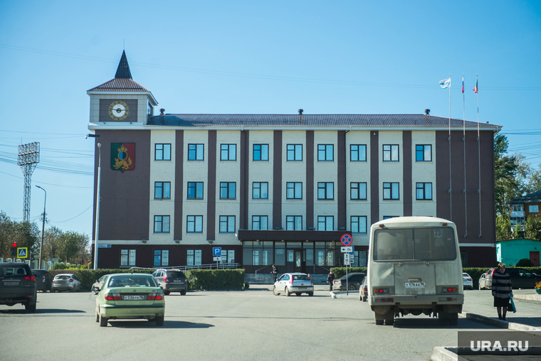 На Урале бывший сотрудник мэрии обвинил главу в вымогательстве. ВИДЕО