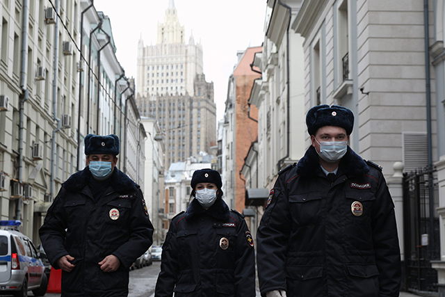 Чем может быть опасна новая система контроля за москвичами. Отвечает эксперт