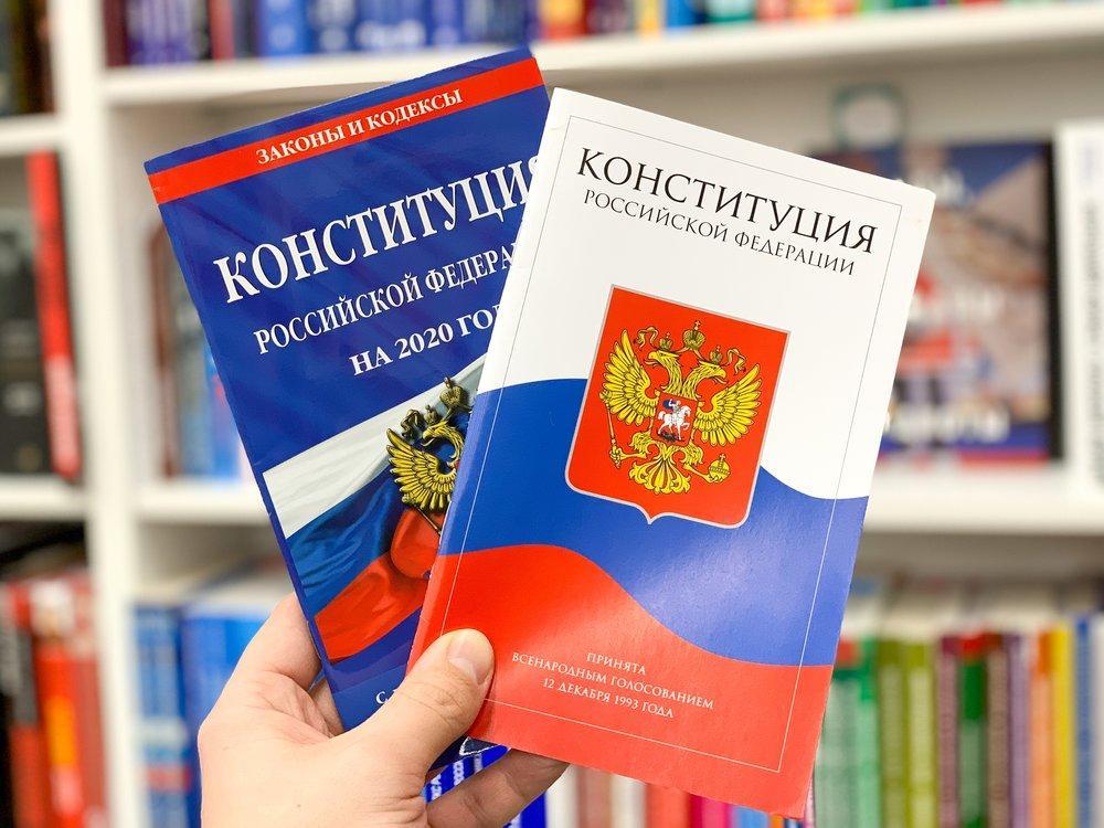 Путин внёс в Госдуму поправку об упоминании Бога в конституции