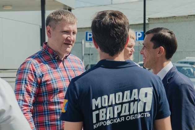 Второй корпус детской поликлиники в Чистых Прудах: стены пошли вверх
