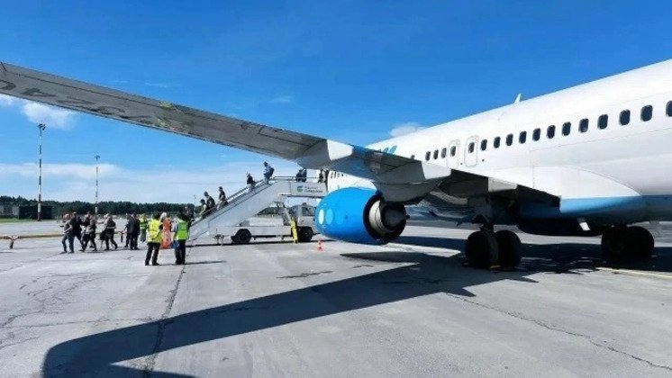 В аэропорту Кирова ввели ограничения на приём и выпуск самолётов