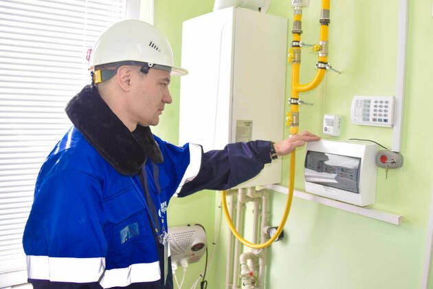 Кировские газовики напоминают о необходимости подготовки газового оборудования перед началом отопительного сезона